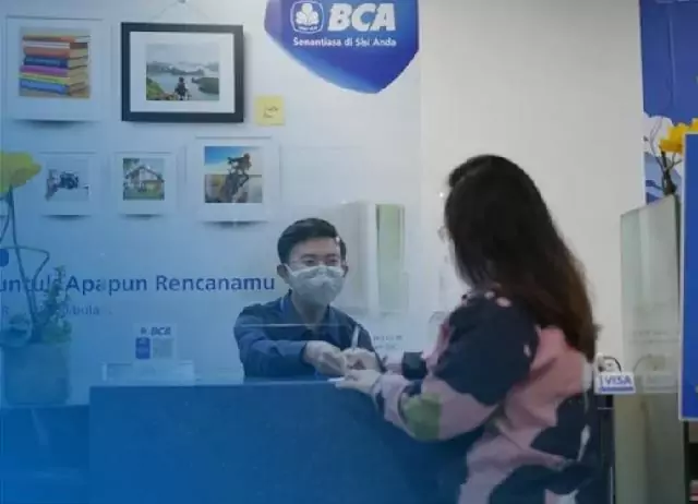 Teller Bank BCA